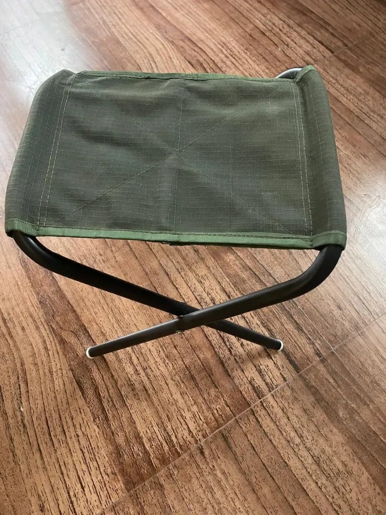 CAMP STOOL